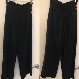 High waisted  J. Crew point sir paper bag pant.
